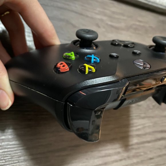 Black Xbox One Controller - Picture 4 of 7